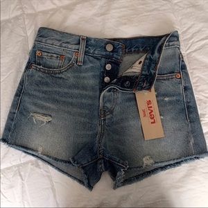 Levi’s Wedgie Shorts Havana Affair 25